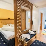 Zur Rose Apartamento